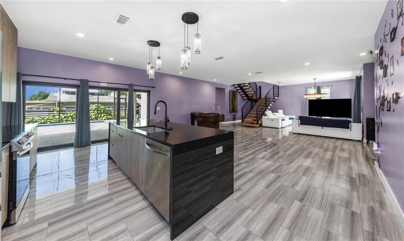 CARLTON TERRACE - Residential