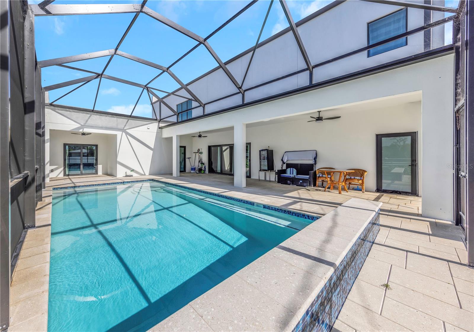 CARLTON TERRACE - Residential