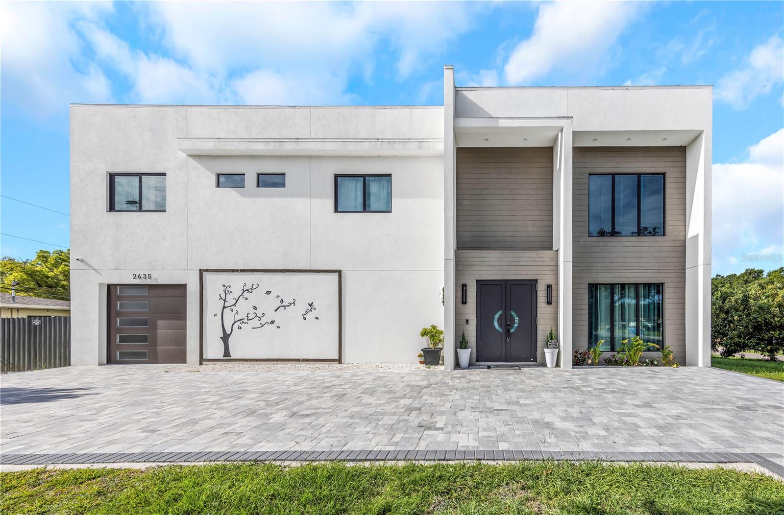 CARLTON TERRACE - Residential
