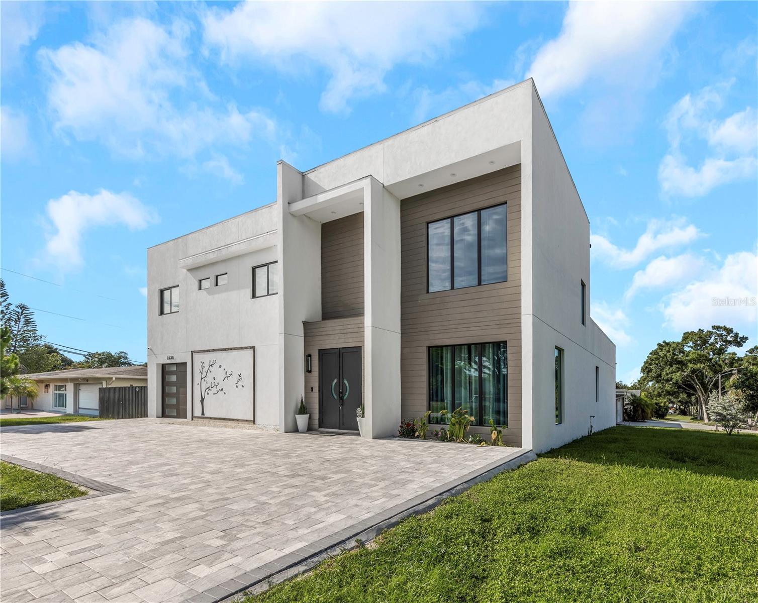 CARLTON TERRACE - Residential