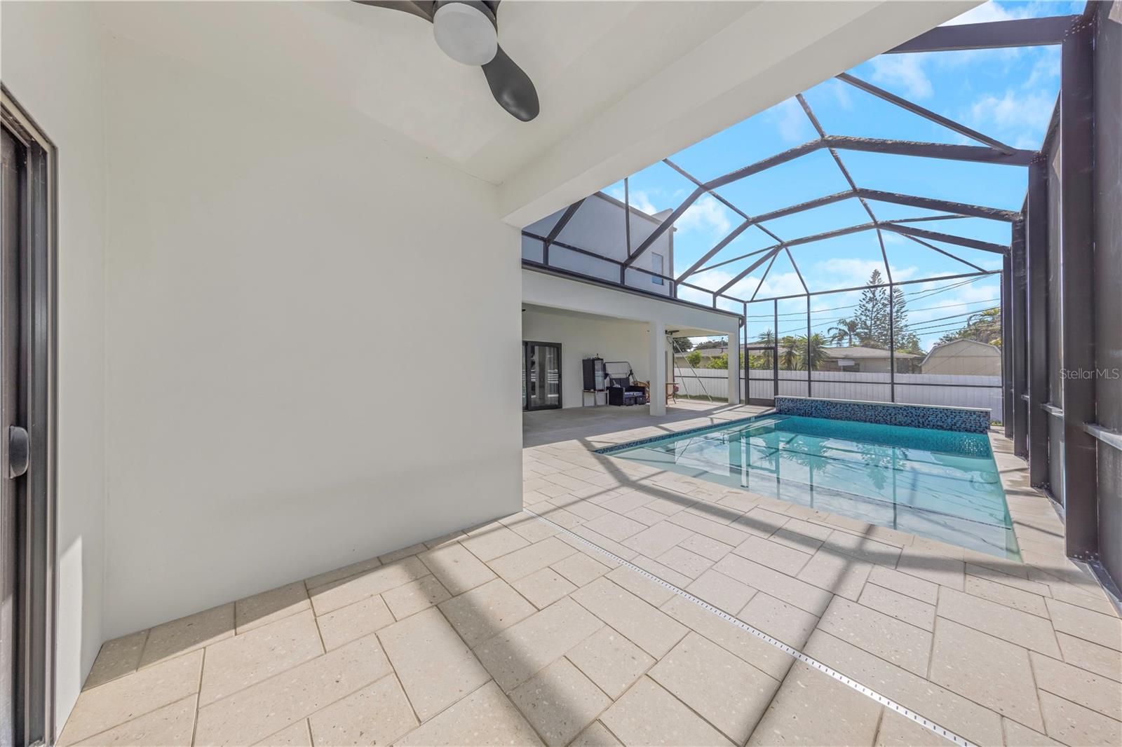 CARLTON TERRACE - Residential
