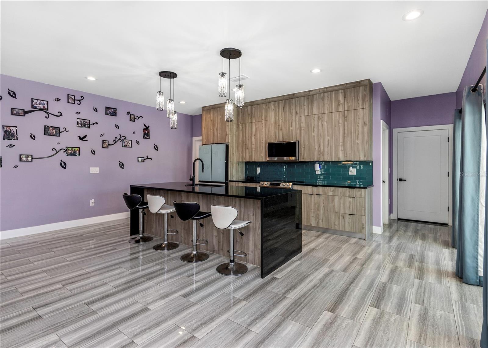 CARLTON TERRACE - Residential