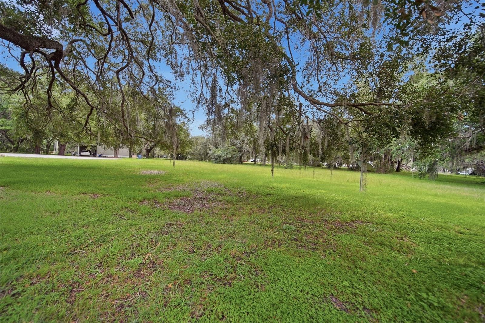 ASTATULA MEADOWS SUB - Residential