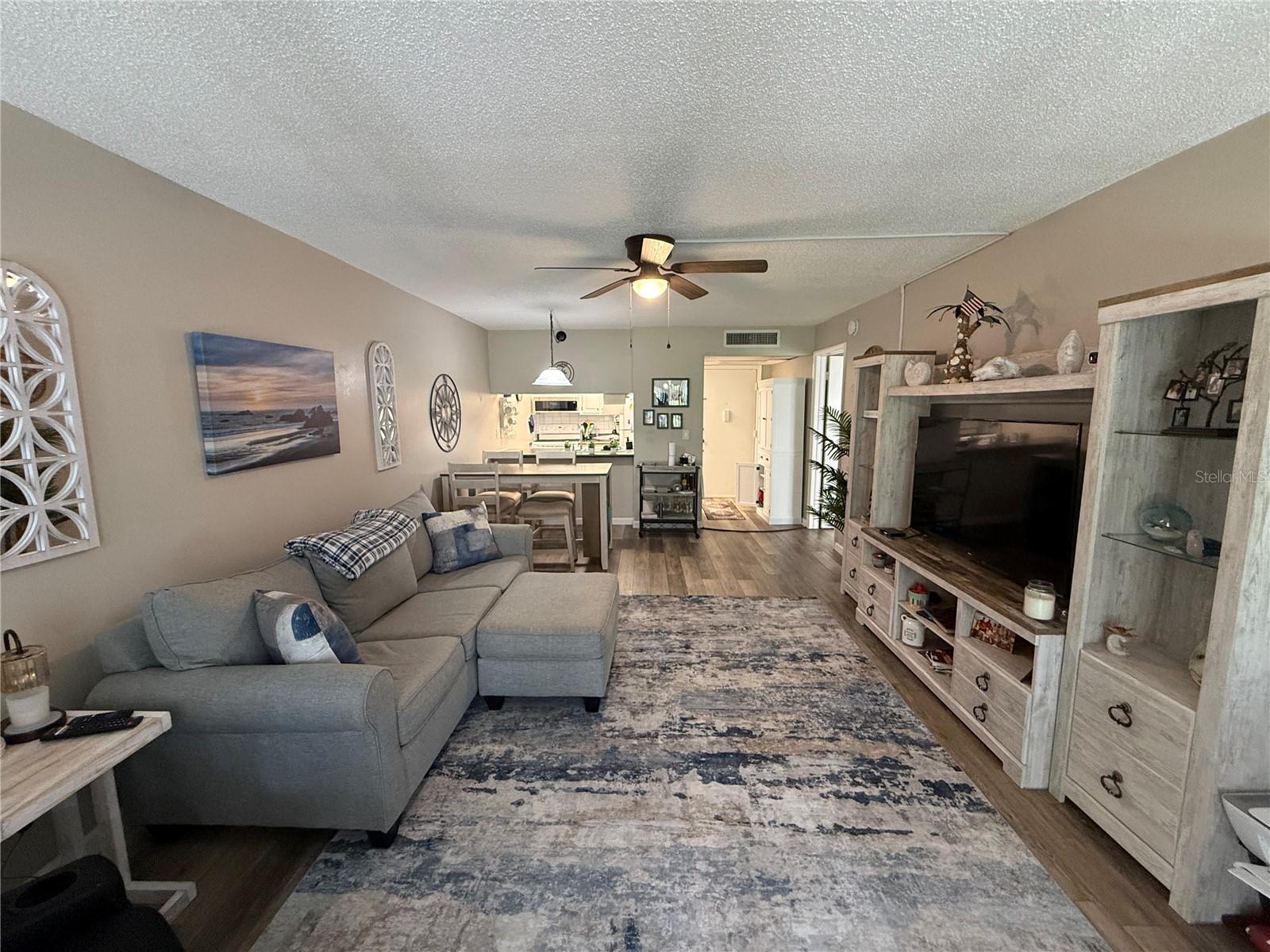 LAKEVIEW OF LARGO - Residential