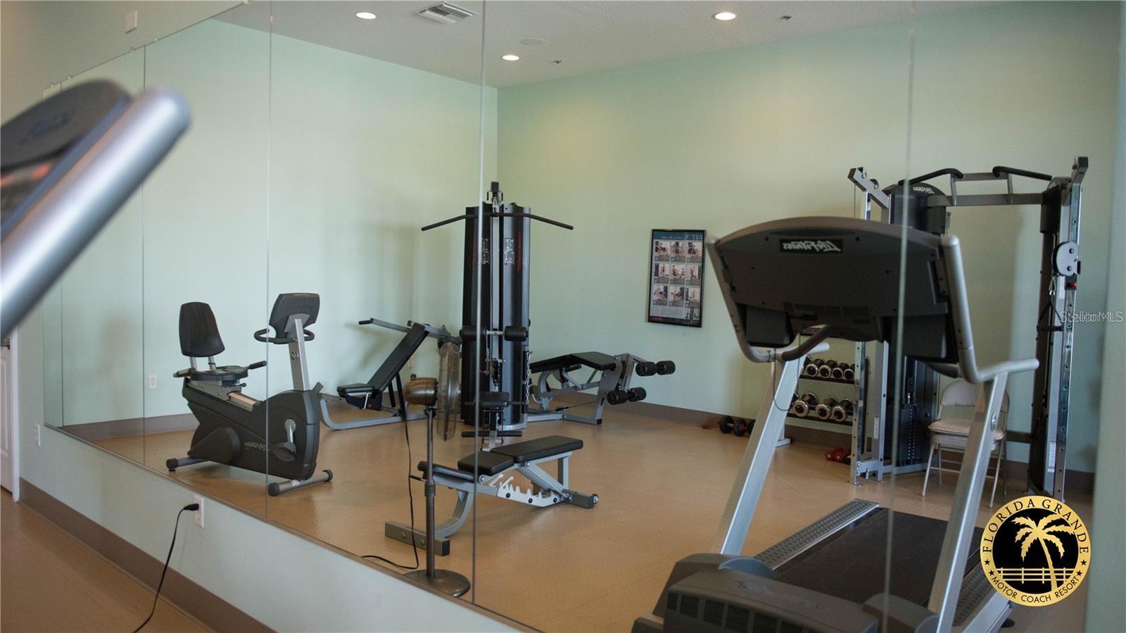 FLORIDA GRANDE MOTOR COACH RESIDENCE - Land