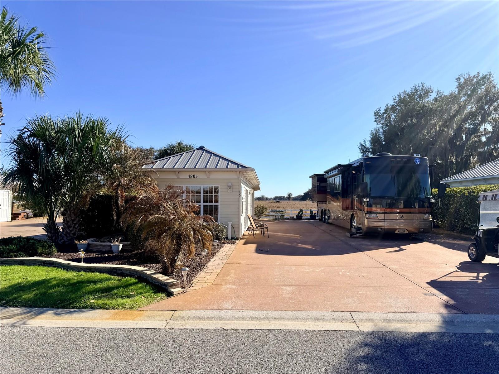 FLORIDA GRANDE MOTOR COACH RESIDENCE - Land