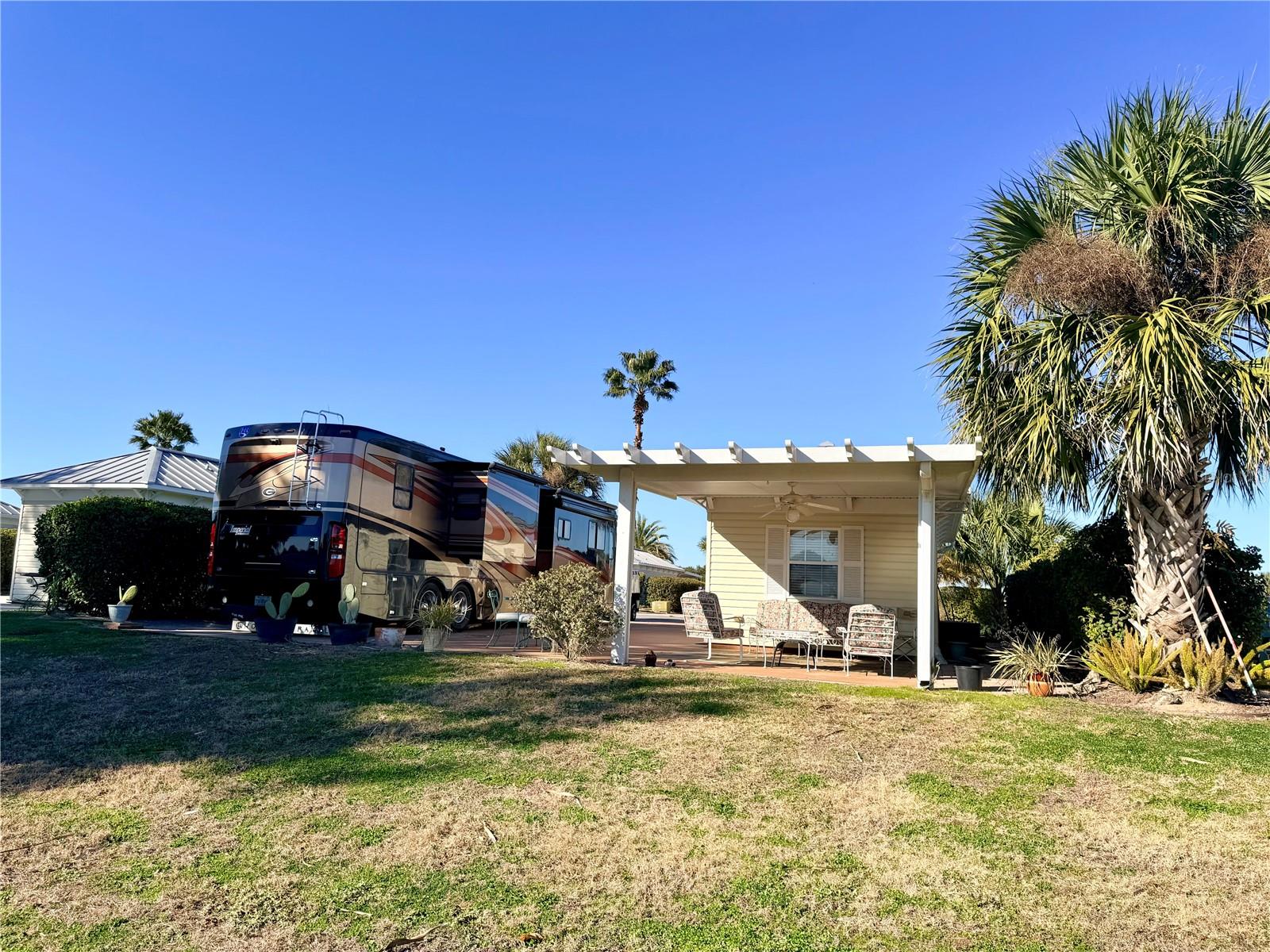 FLORIDA GRANDE MOTOR COACH RESIDENCE - Land