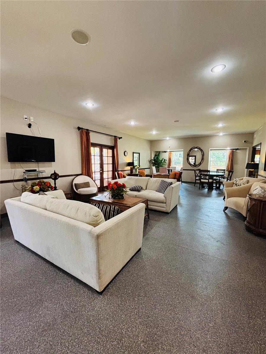 THE GRAND AT OLDE CARROLLWOOD - Residential Lease