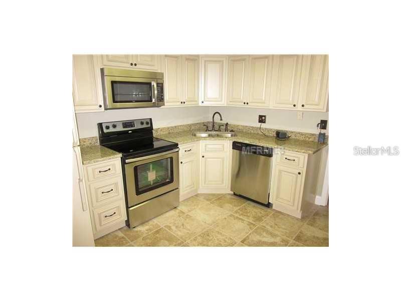 THE GRAND AT OLDE CARROLLWOOD - Residential Lease