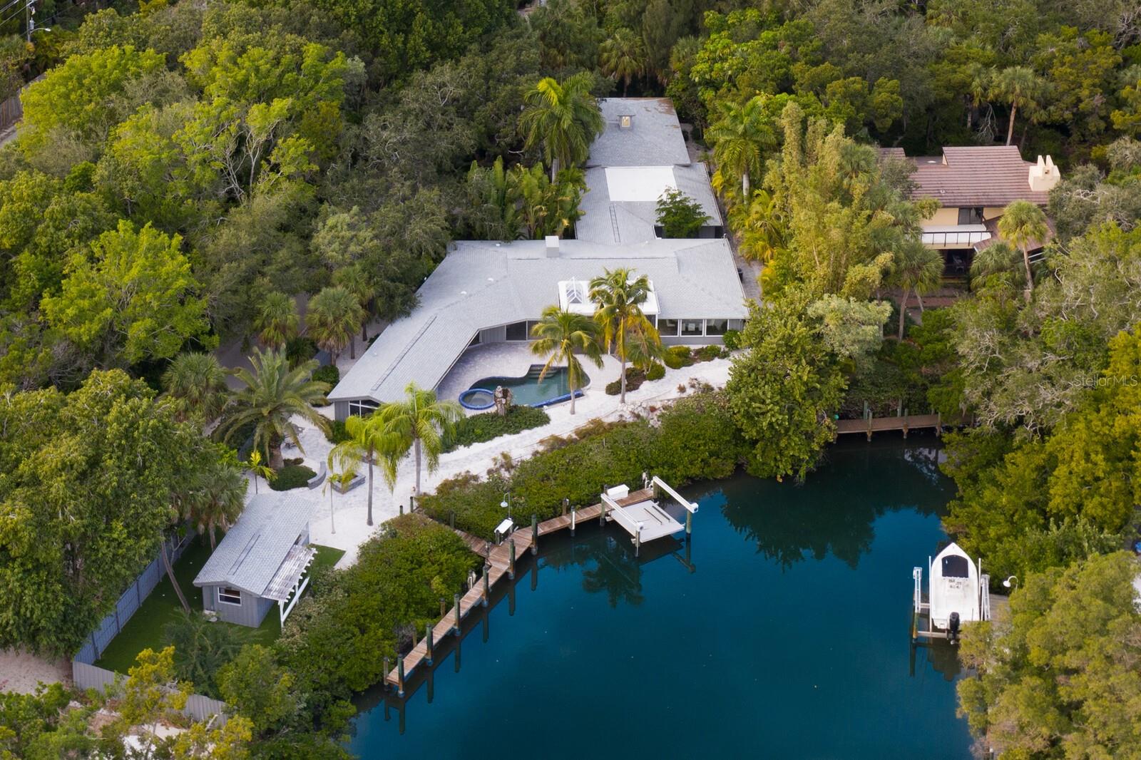 HIDDEN HARBOR - Residential