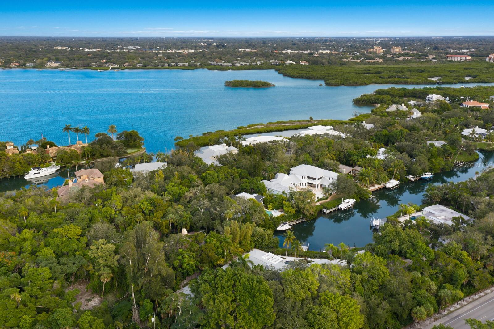 HIDDEN HARBOR - Residential