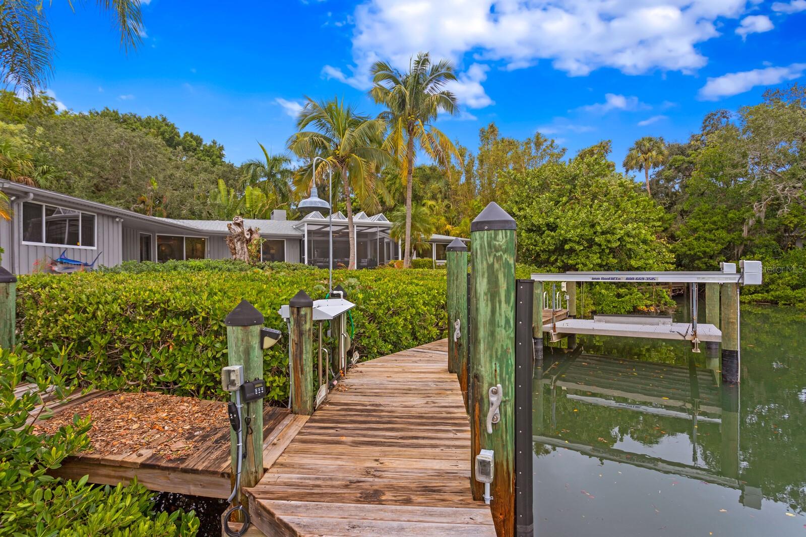 HIDDEN HARBOR - Residential