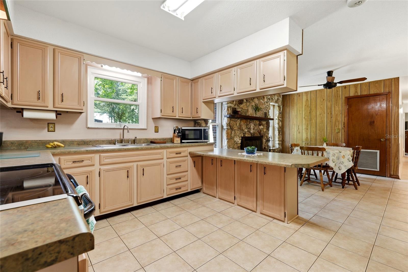 SPRING RIDGE - Residential