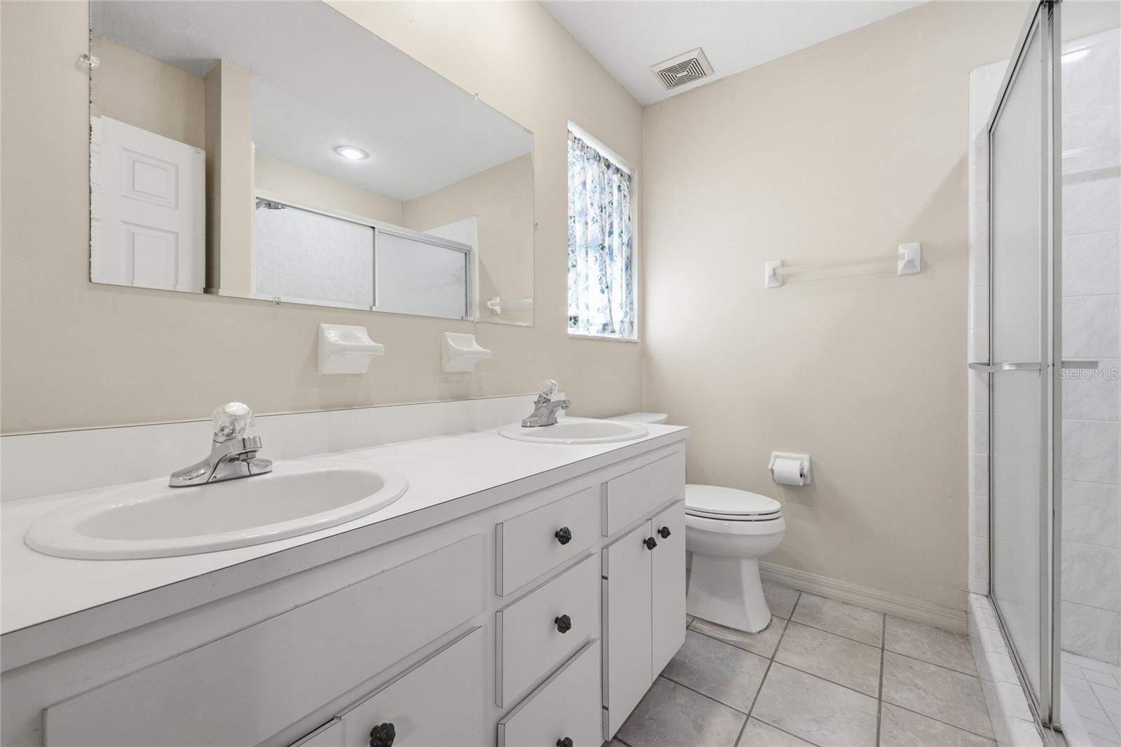 REPLAT SYLVANIA TERRACE - Residential