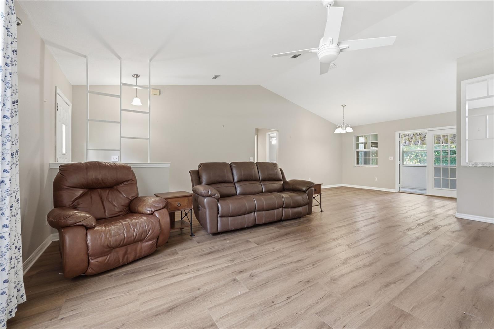 REPLAT SYLVANIA TERRACE - Residential
