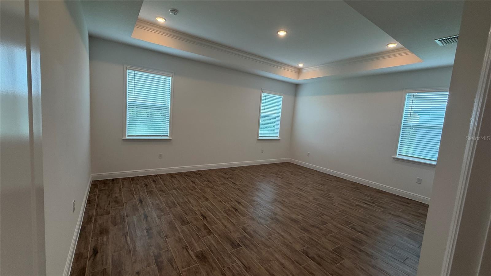 APPLEWOOD RESERVE - Residential