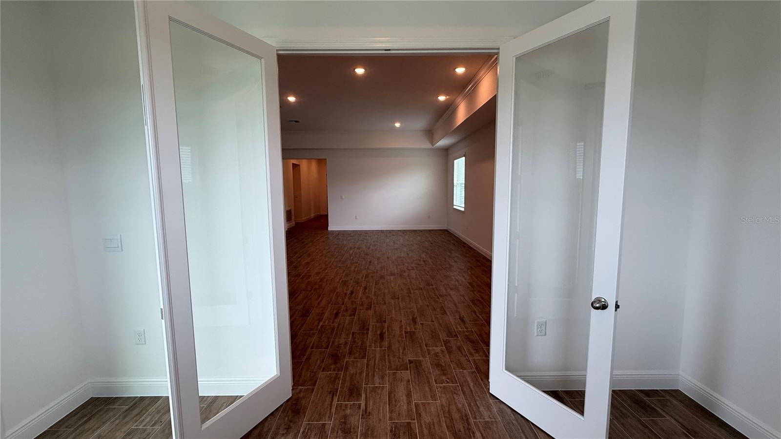 APPLEWOOD RESERVE - Residential