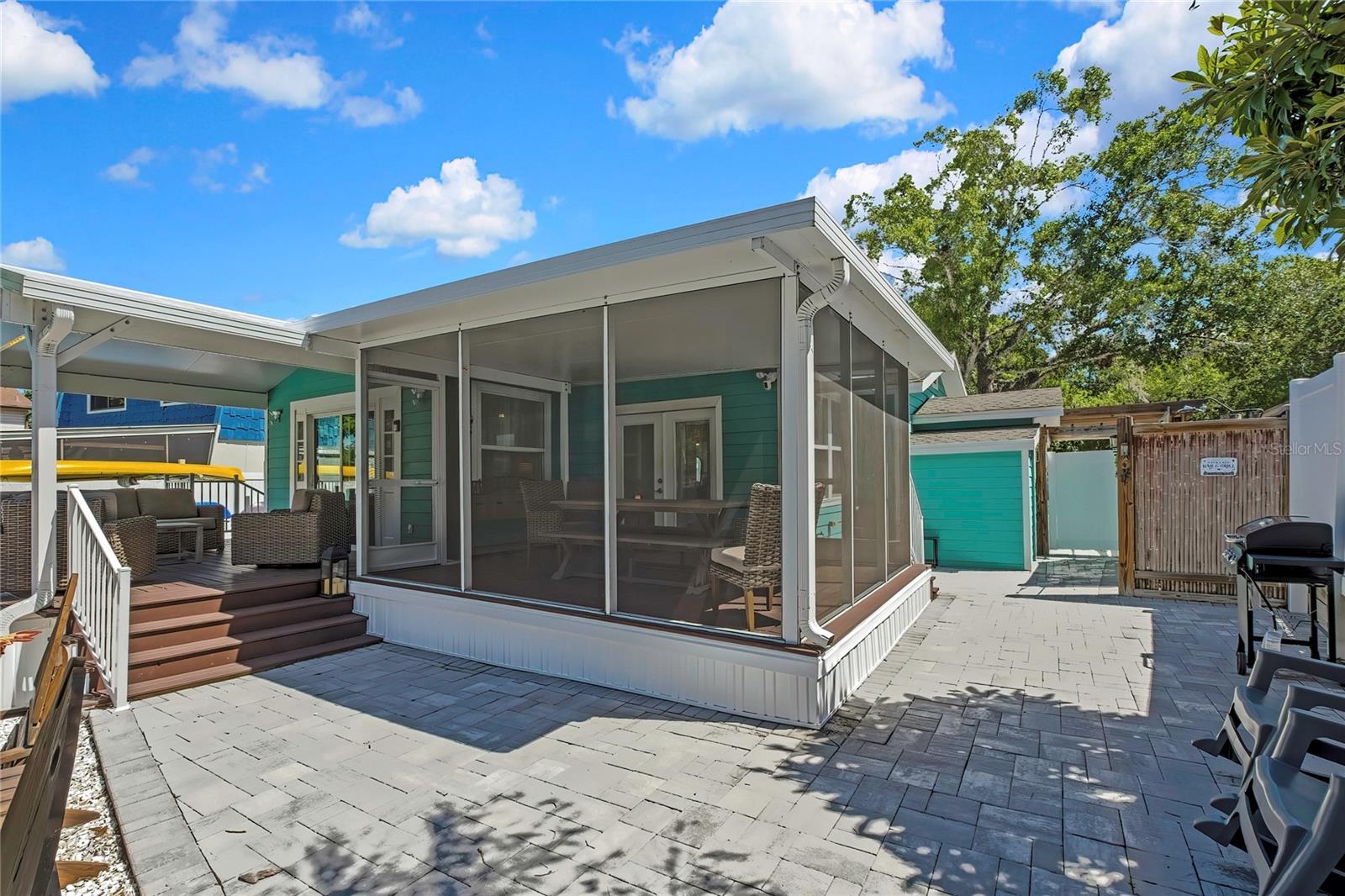 WEEKI WACHEE GARDENS - Residential