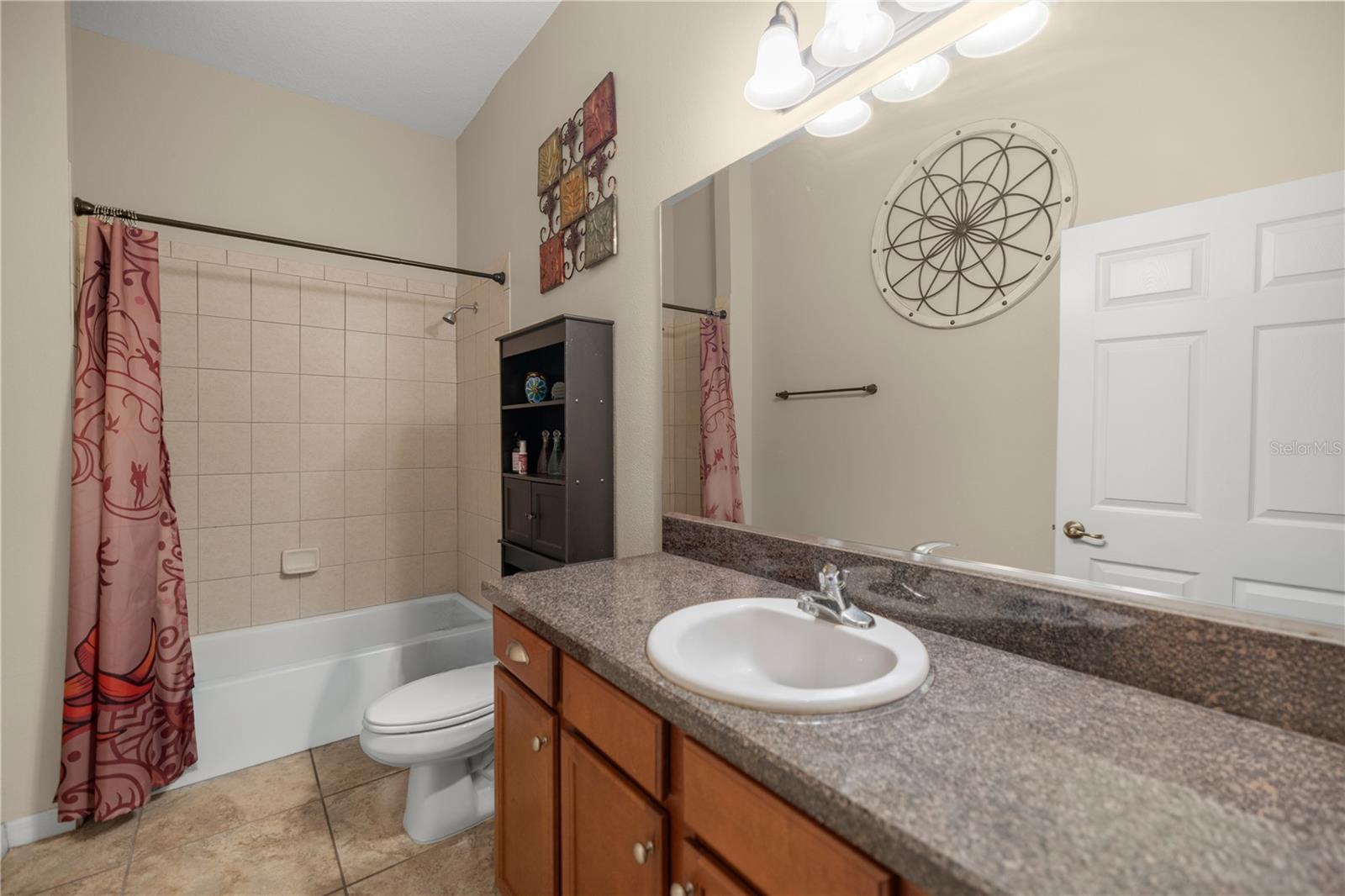 AVALON CONDOMINIUMS - Residential