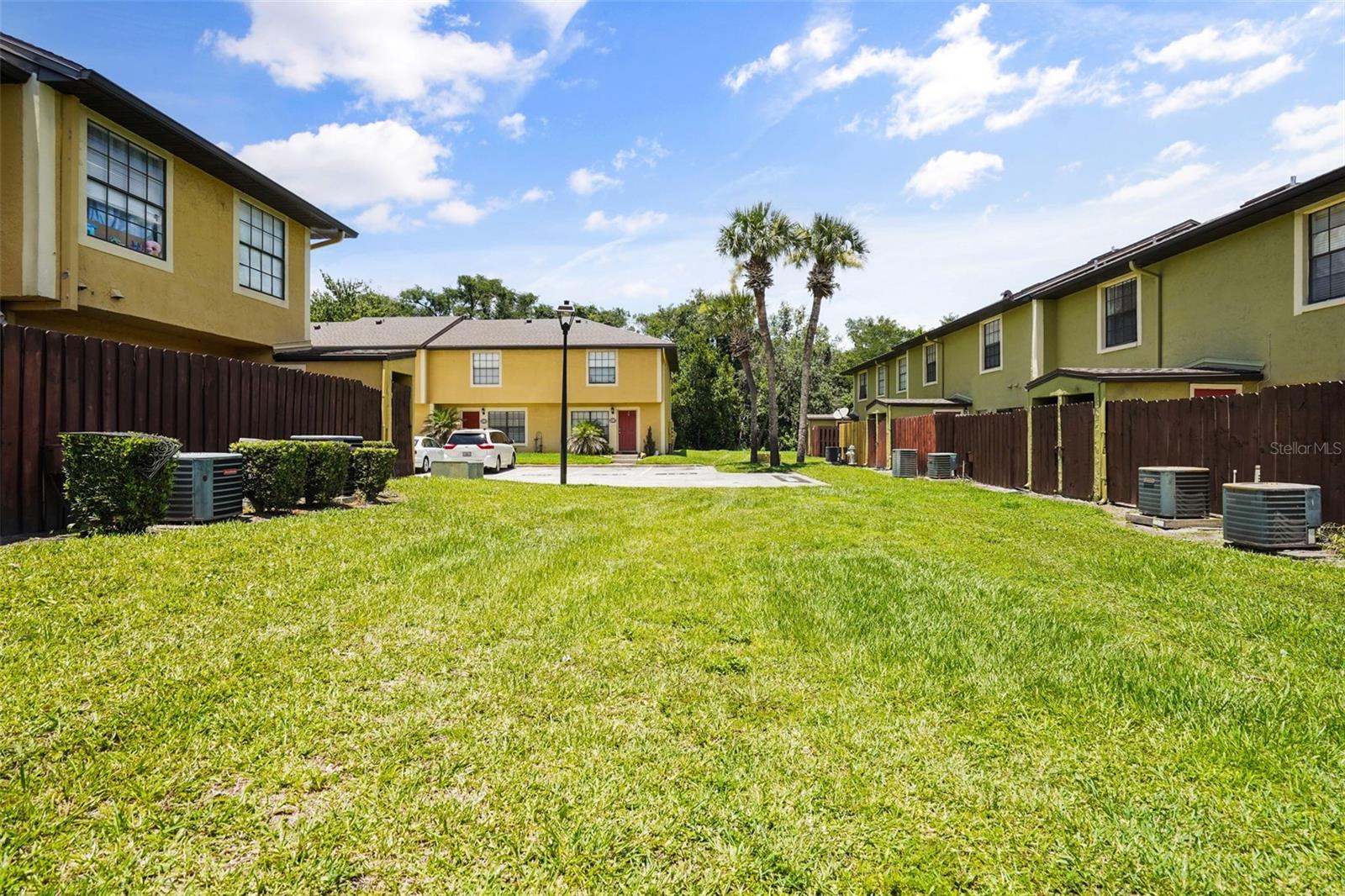 HIDDEN OAKS CONDO PH 09 - Residential