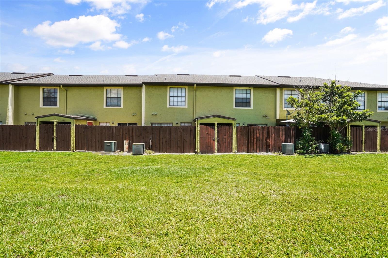 HIDDEN OAKS CONDO PH 09 - Residential