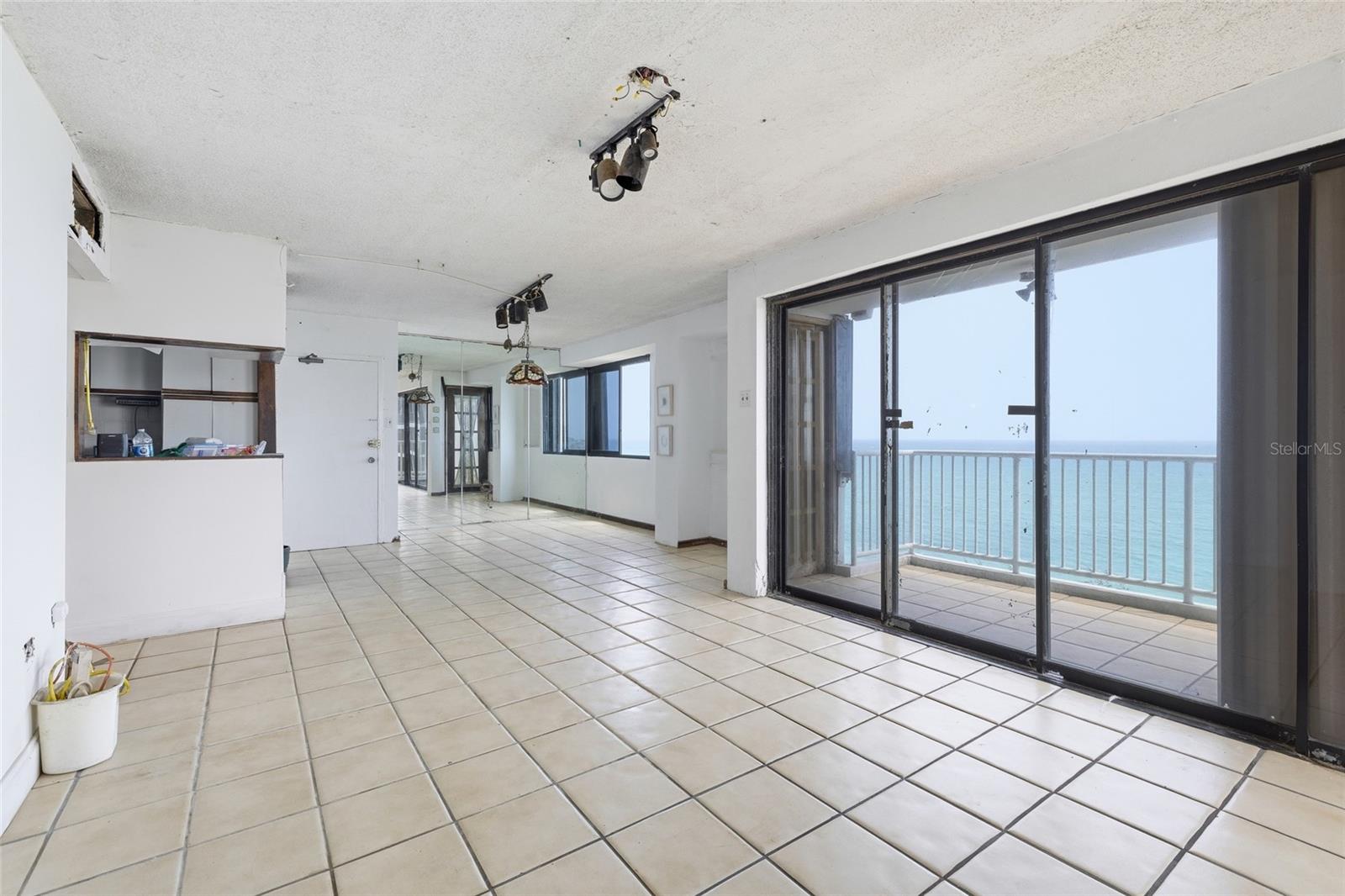 CASTILLO DEL MAR - Residential