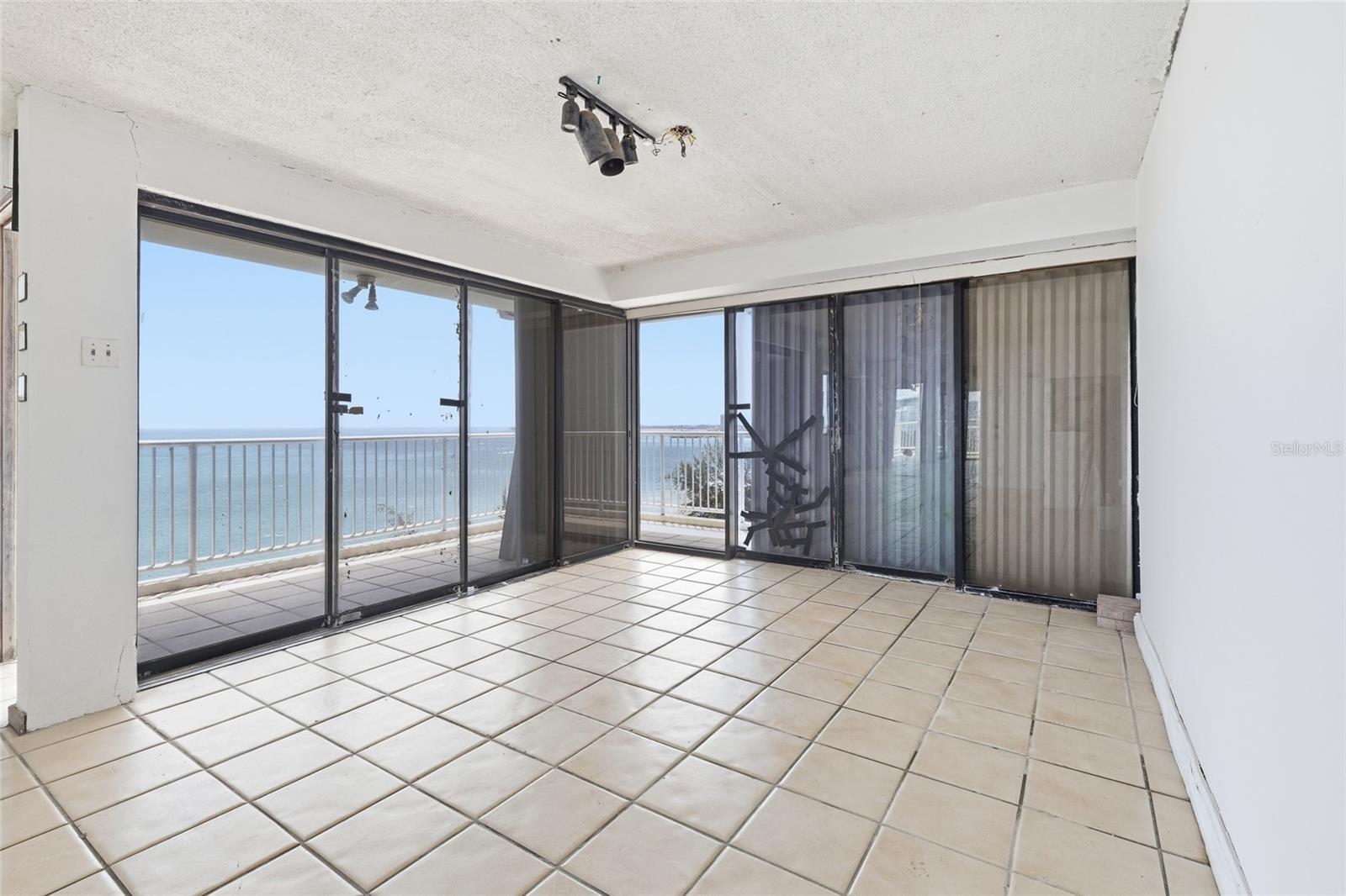 CASTILLO DEL MAR - Residential