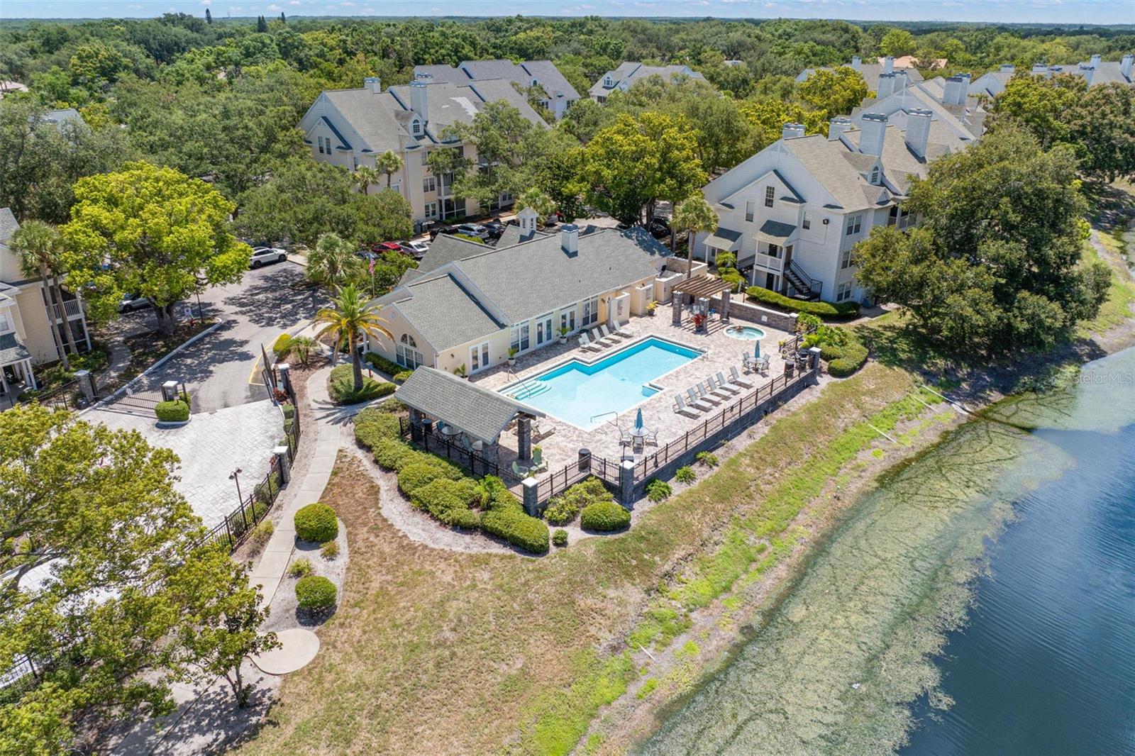 BENTLEY AT COBBS LANDING CONDO THE - Residential