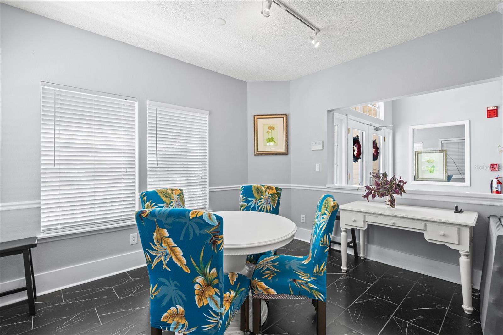 BENTLEY AT COBBS LANDING CONDO THE - Residential