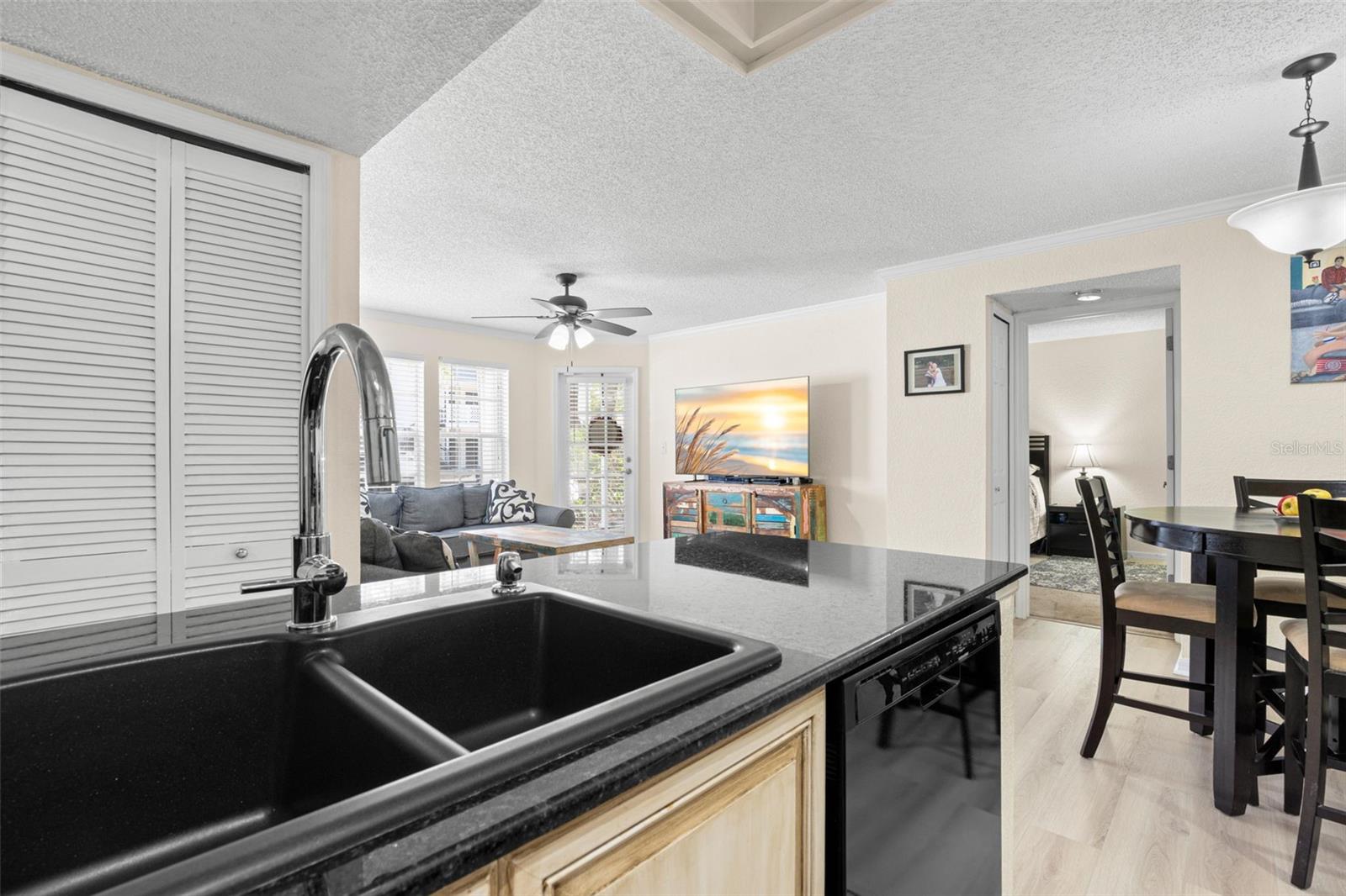 BENTLEY AT COBBS LANDING CONDO THE - Residential