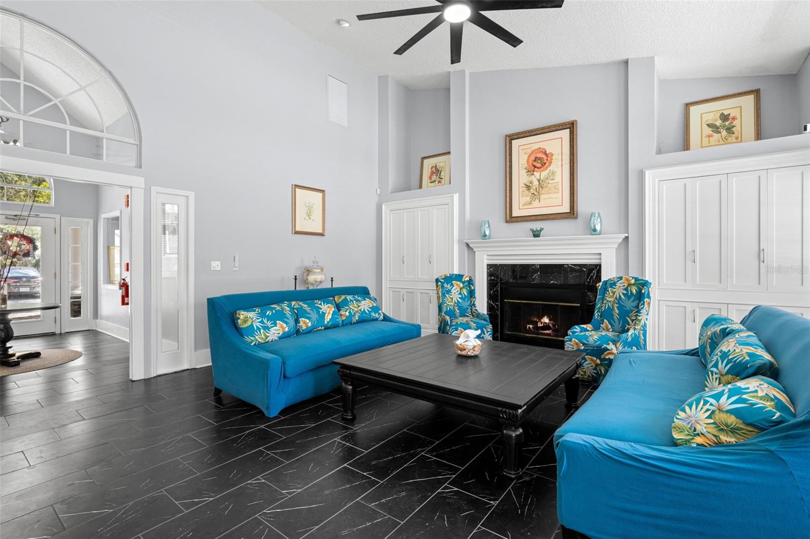 BENTLEY AT COBBS LANDING CONDO THE - Residential