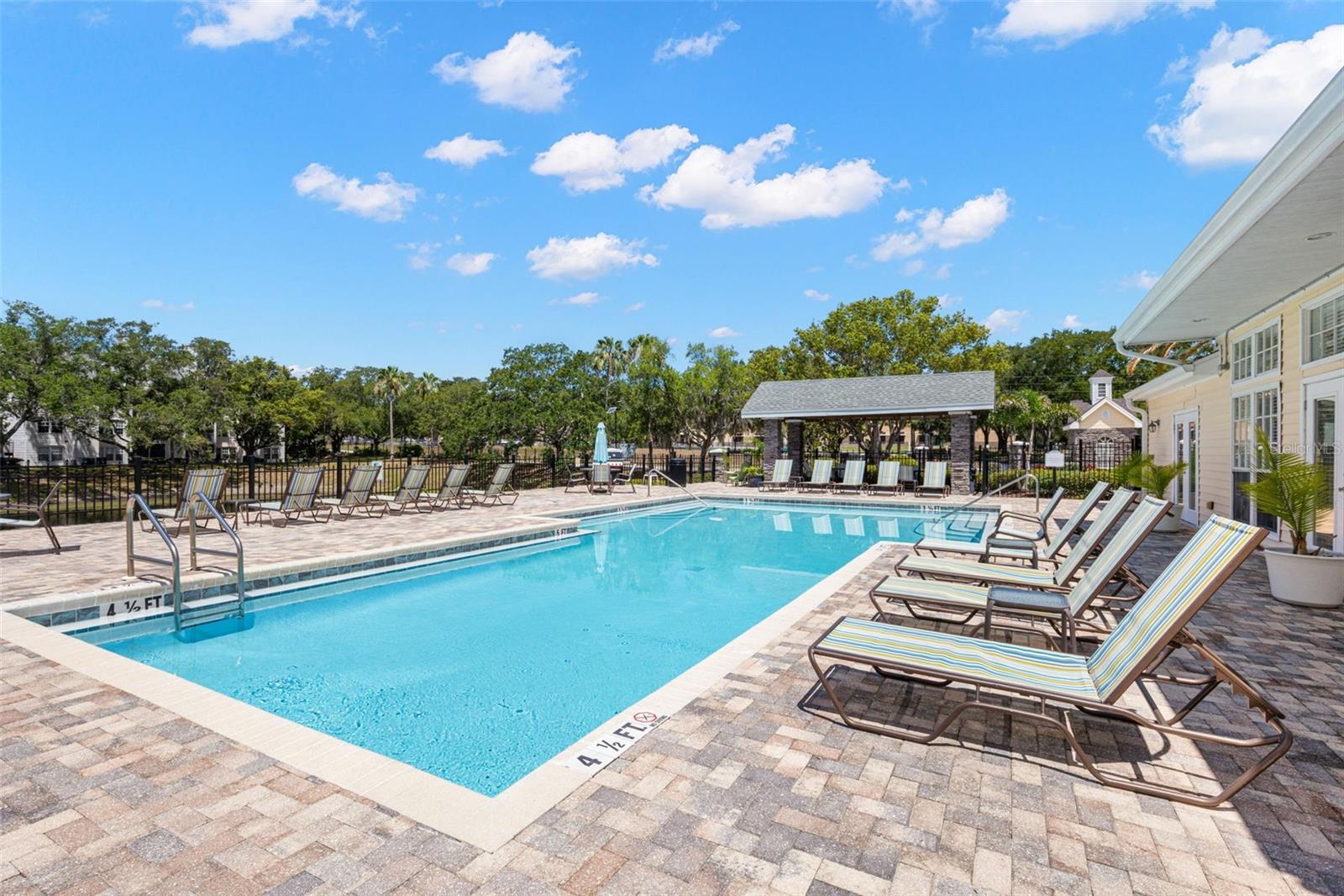 BENTLEY AT COBBS LANDING CONDO THE - Residential