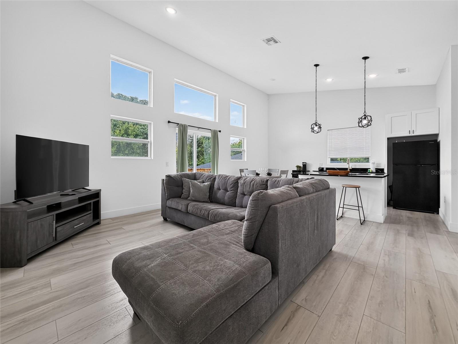 TAFT TOWN - Residential