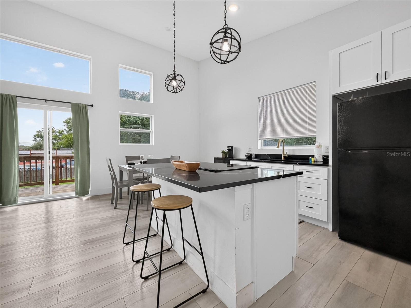 TAFT TOWN - Residential