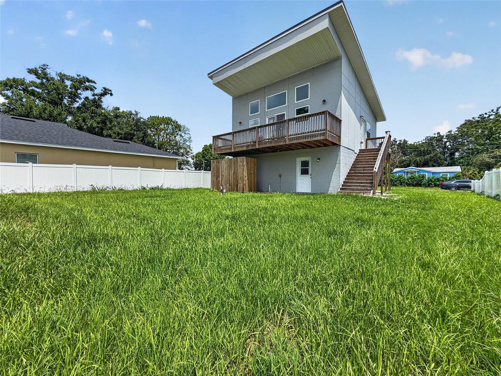 TAFT TOWN - Residential