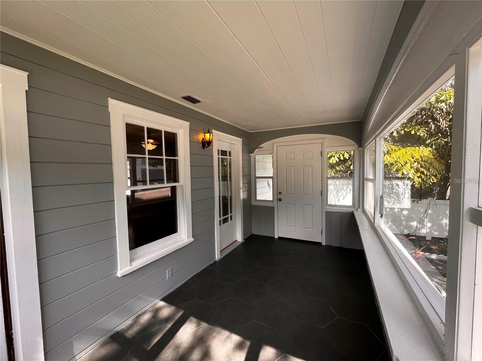 OLD KENTUCKY - Residential Lease