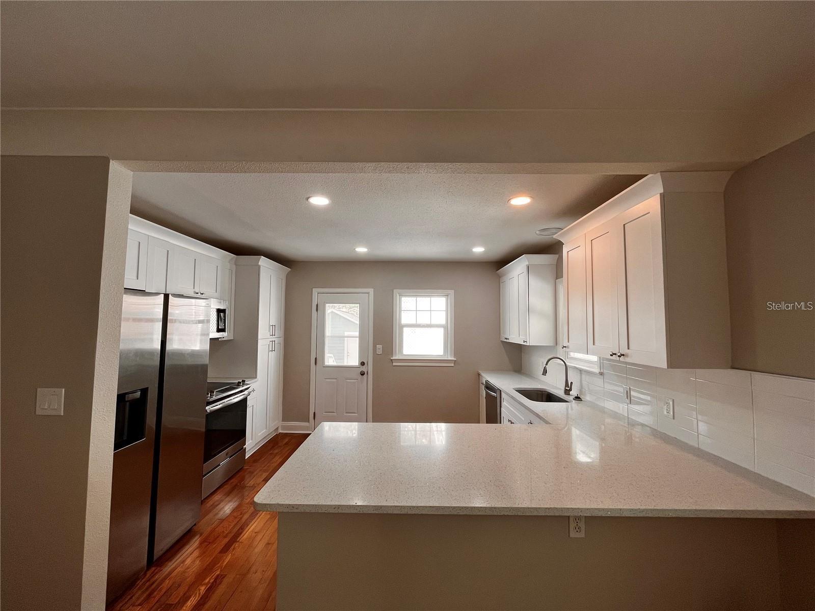 OLD KENTUCKY - Residential Lease