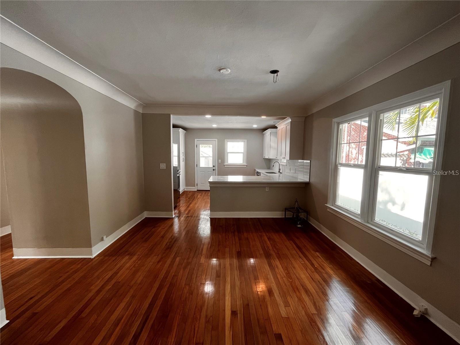 OLD KENTUCKY - Residential Lease