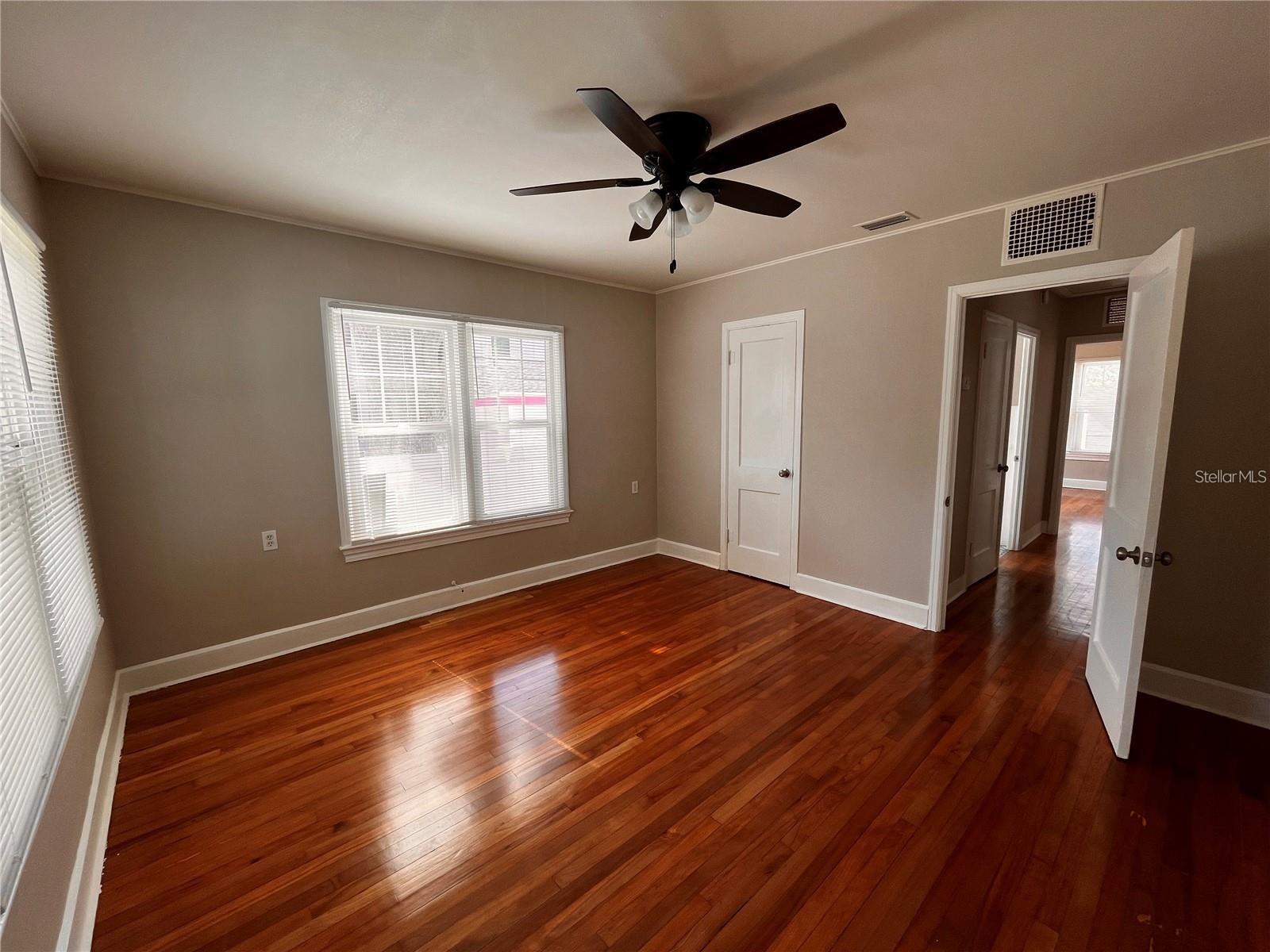 OLD KENTUCKY - Residential Lease
