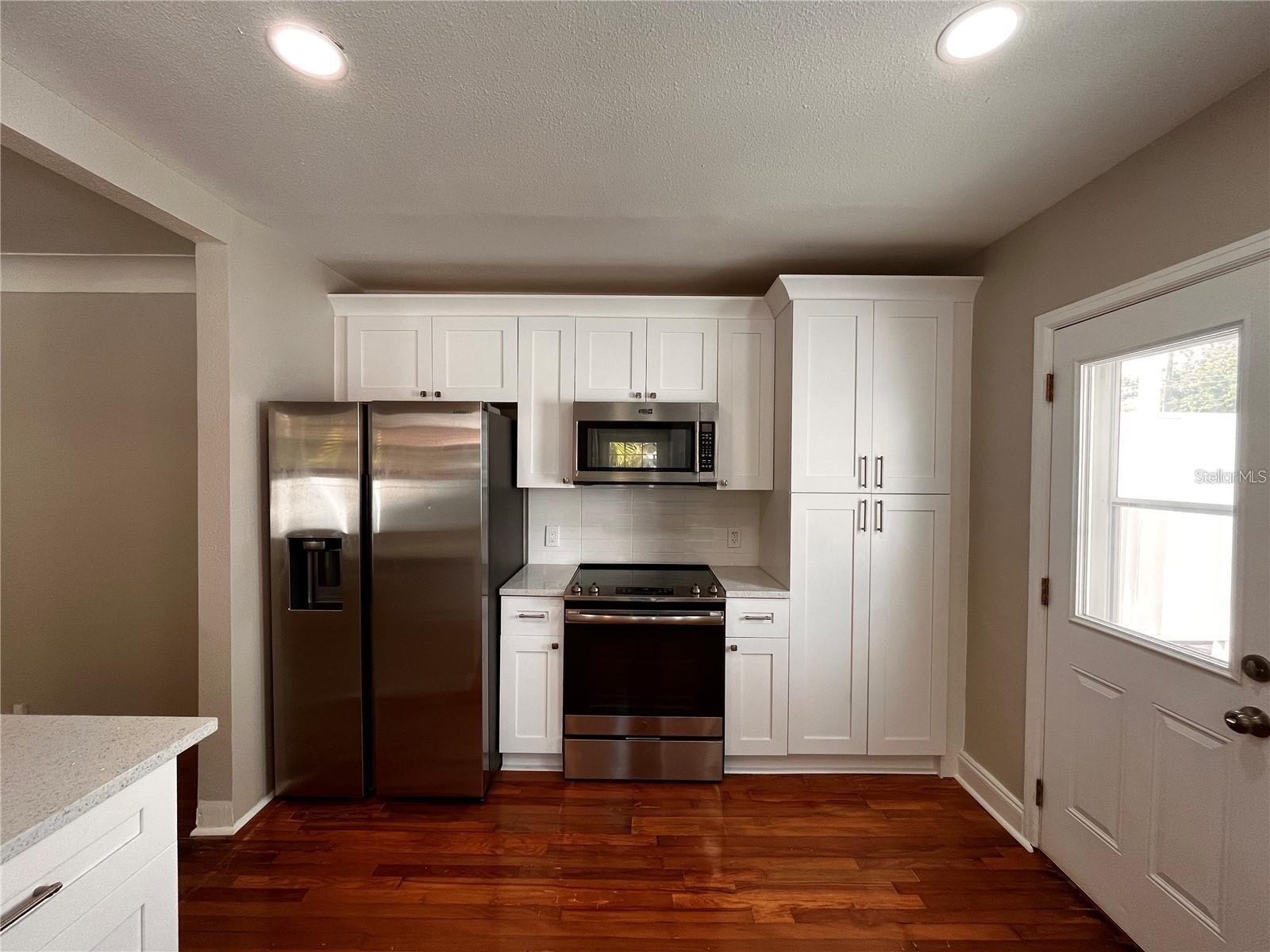 OLD KENTUCKY - Residential Lease