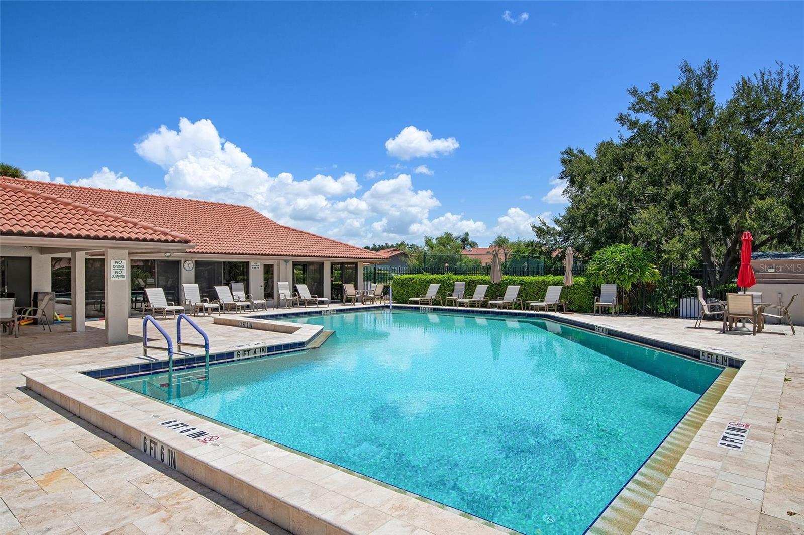 LAKESHORE VILLAGE SOUTH - Residential