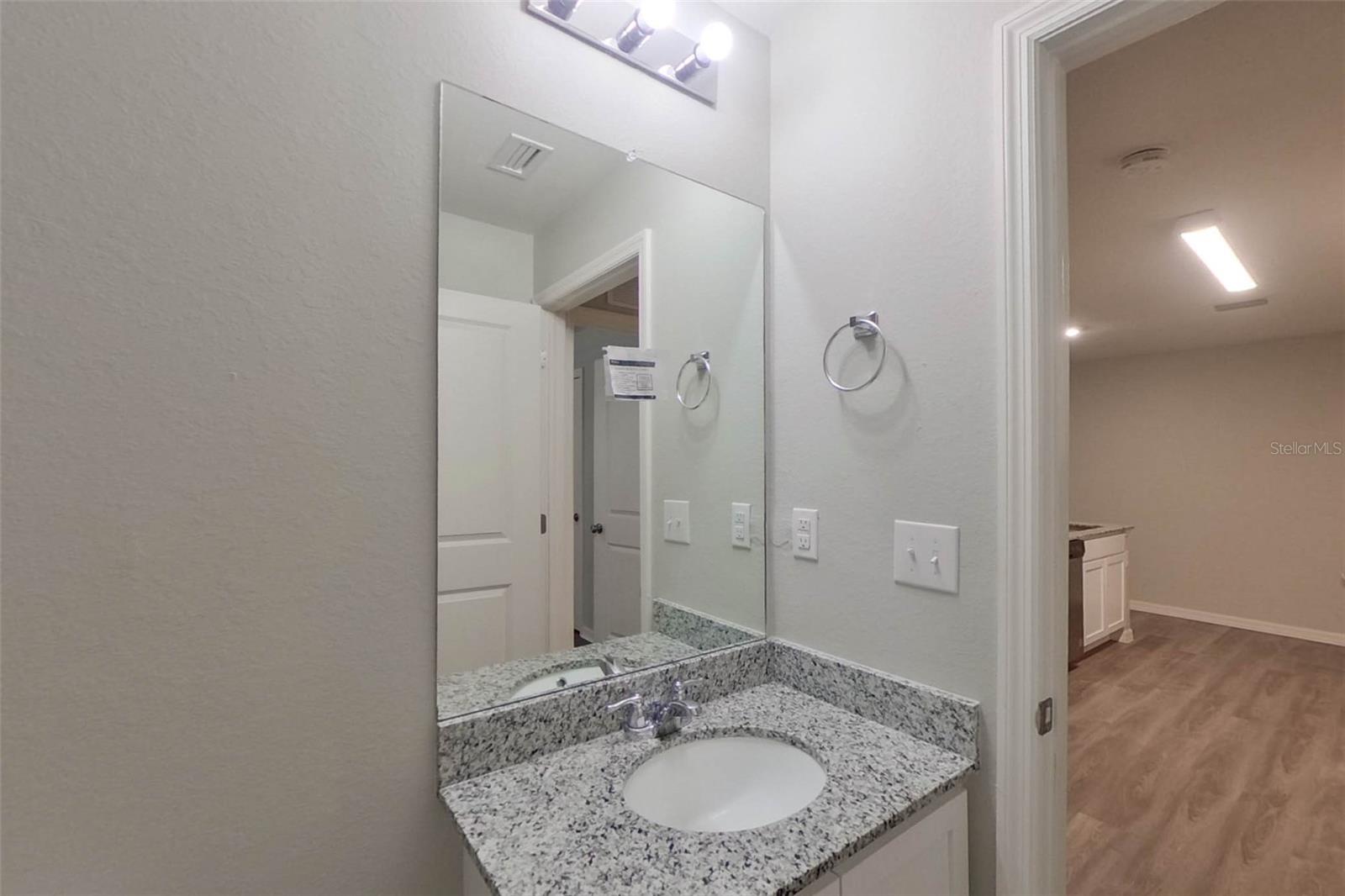 VISTANNA VILLAS - Residential Lease