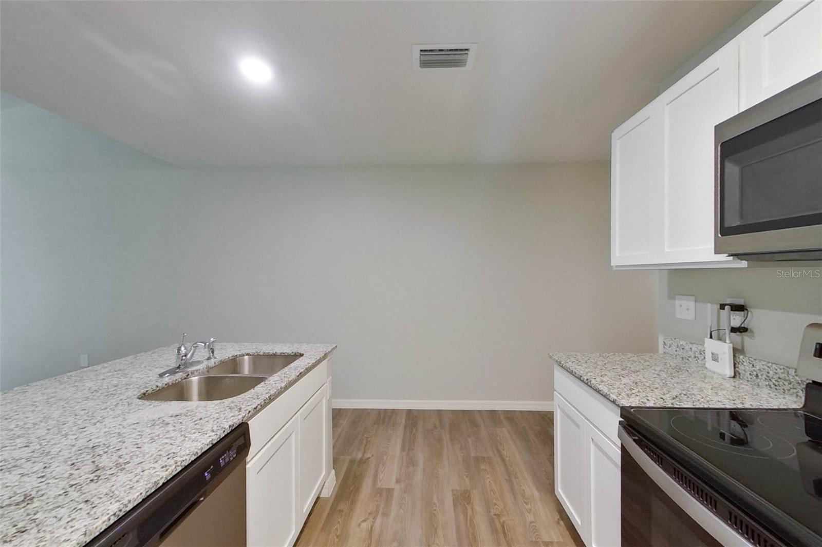 VISTANNA VILLAS - Residential Lease