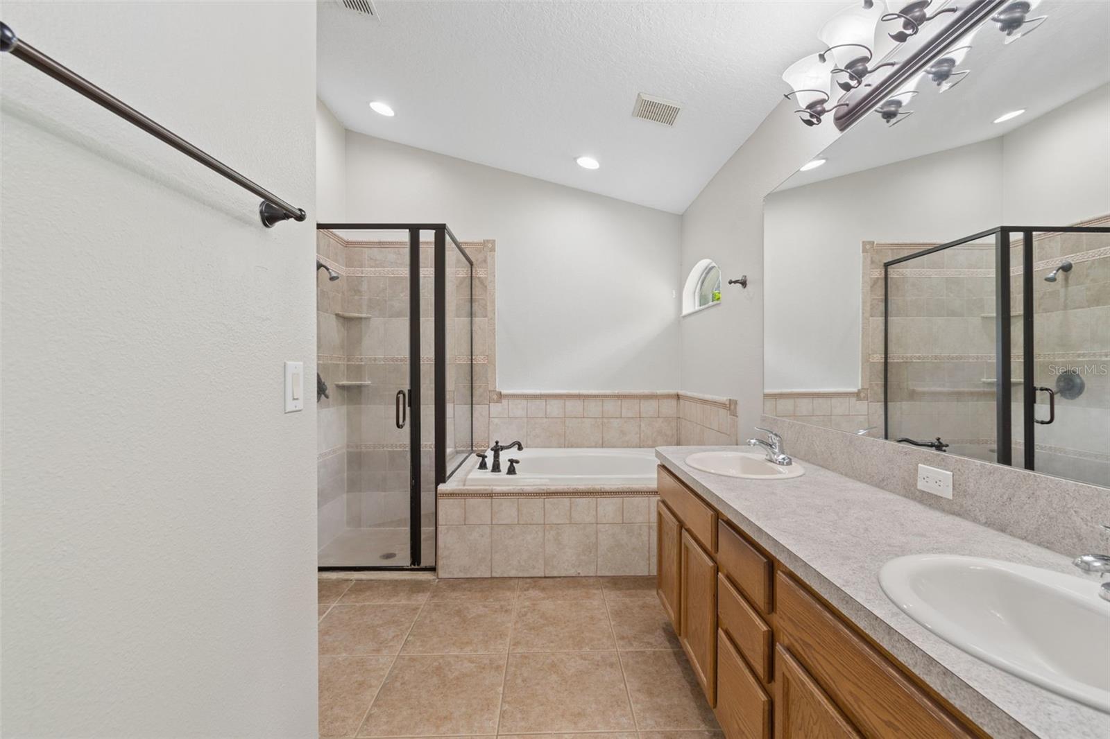 PLANTATION PALMS PH 6 - Residential