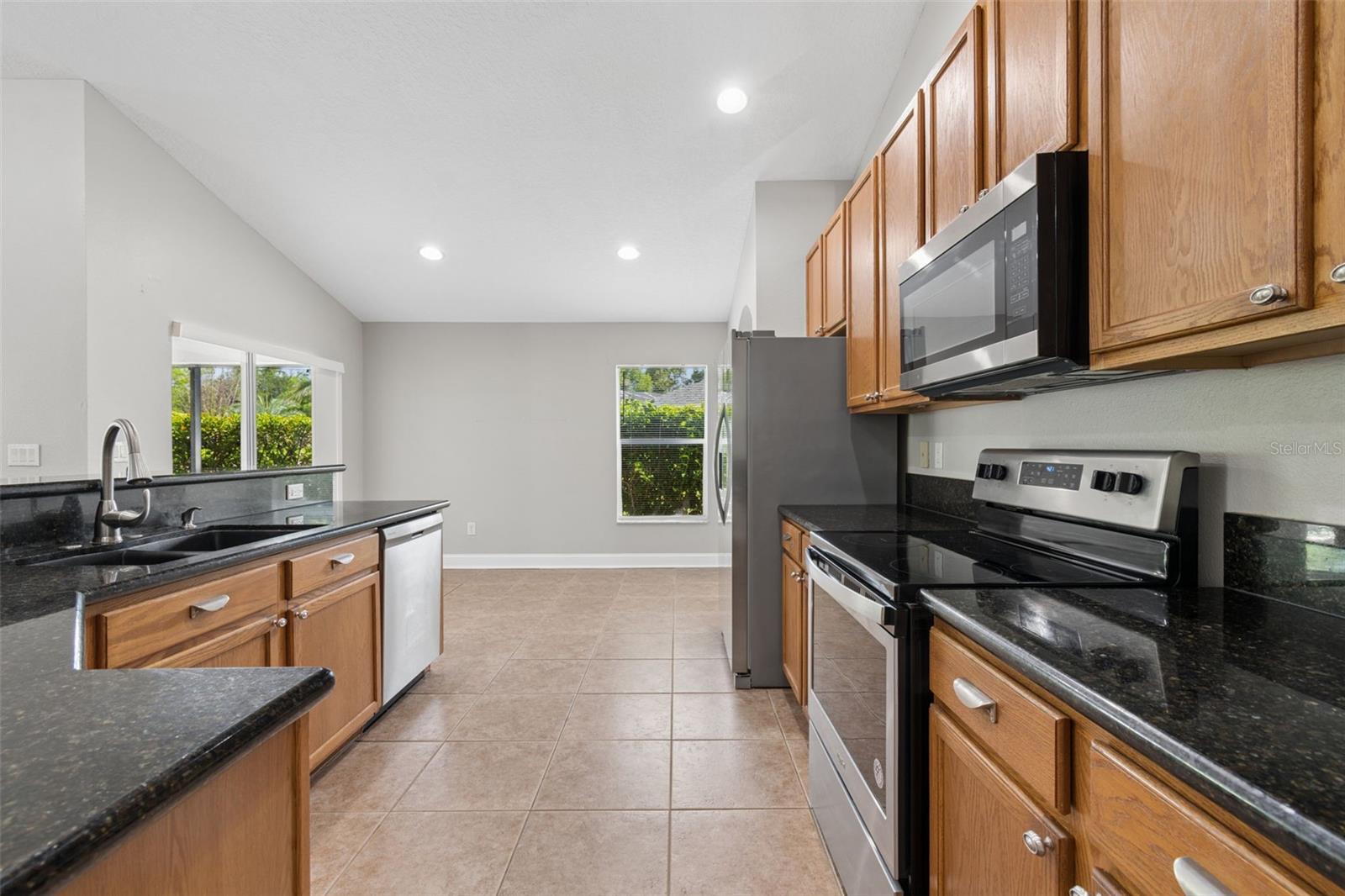 PLANTATION PALMS PH 6 - Residential