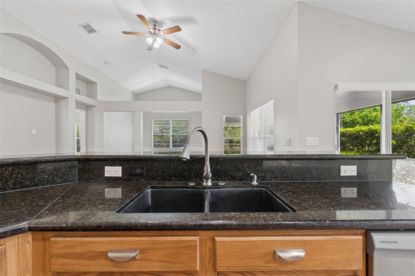 PLANTATION PALMS PH 6 - Residential