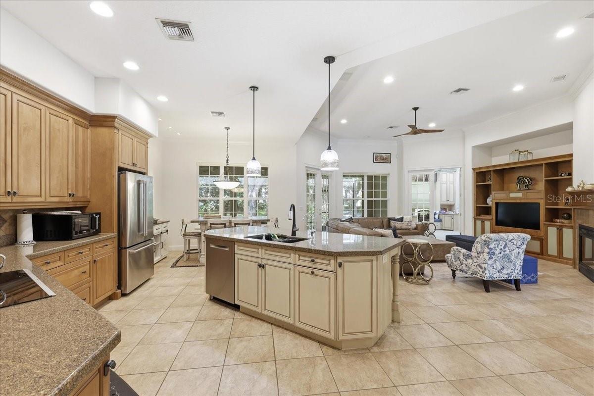 KEENES POINTE - Residential