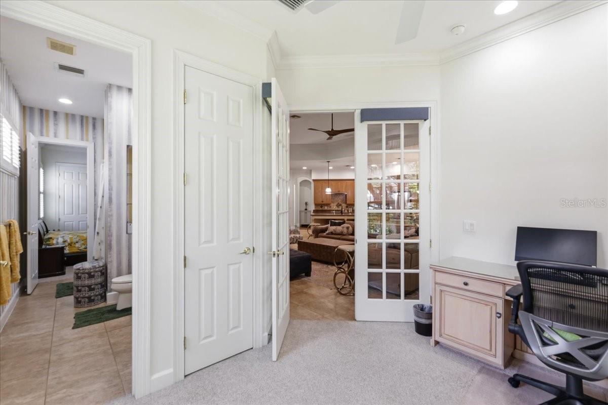 KEENES POINTE - Residential