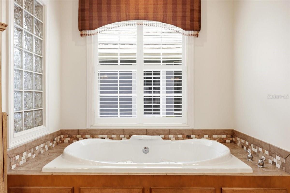 KEENES POINTE - Residential