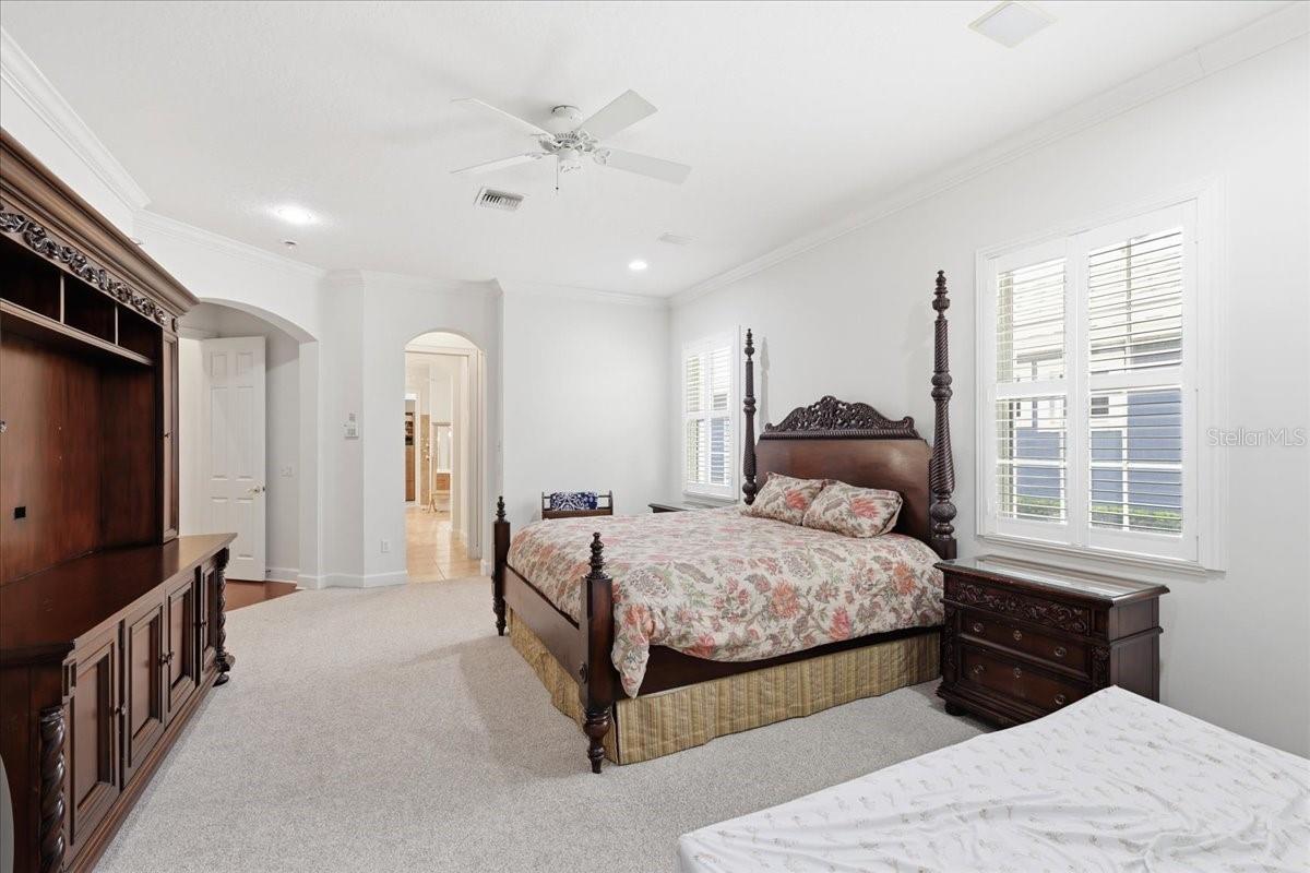 KEENES POINTE - Residential